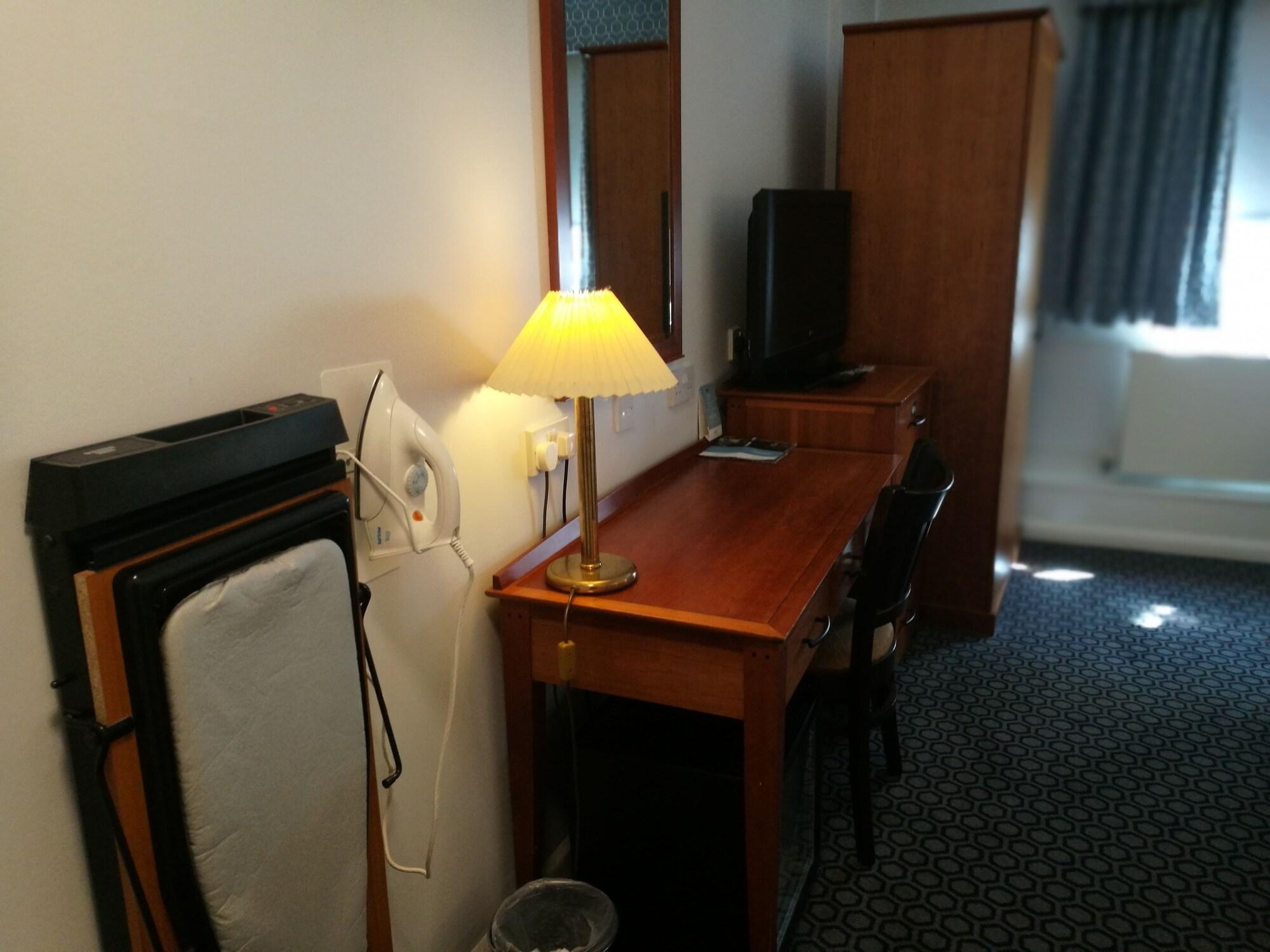 Mercure George Hotel,